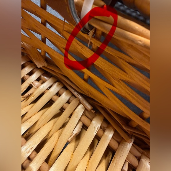 Wicker Picnic Basket with Leather Straps - Picture 7 of 11